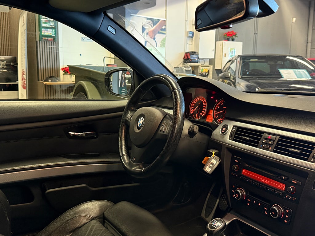 BMW 325I 2010 - miniatyr 17