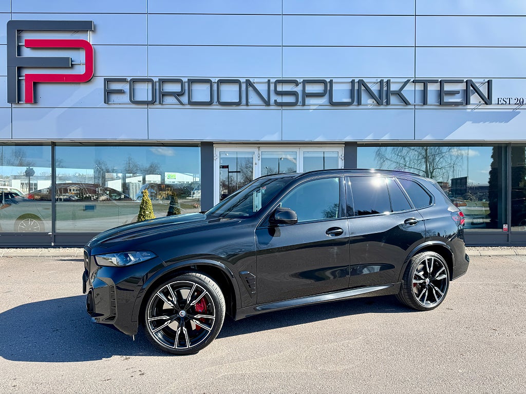 BMW X5 M60i xDrive M-Sport B&W Värmare LEASBAR 530hk