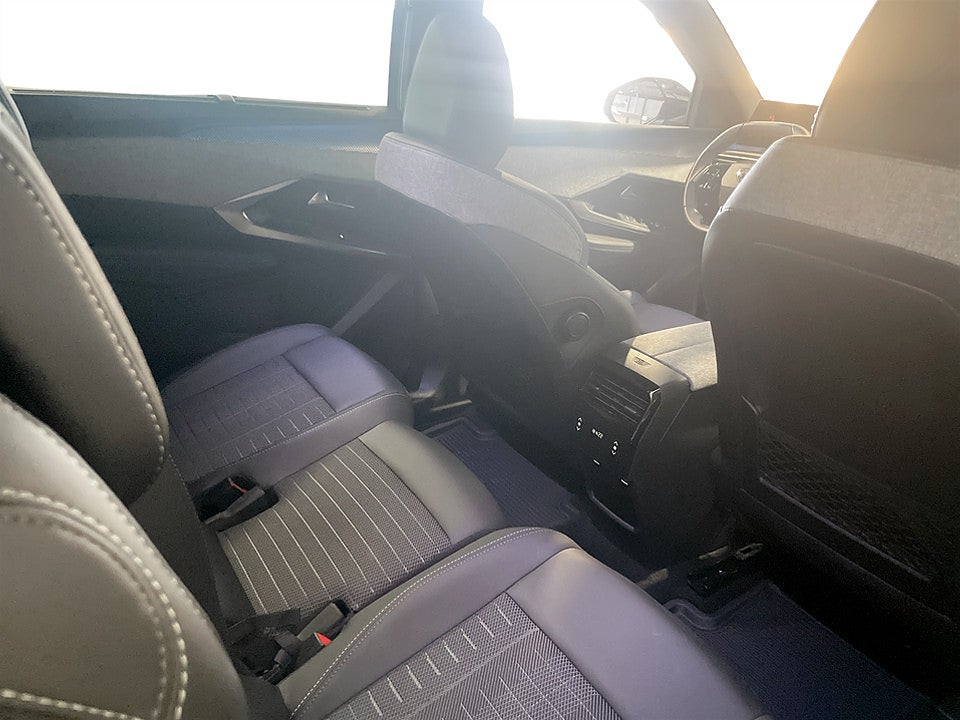 Bild på Peugeot 5008 GT Hybrid 145hk Aut 7-SITS B-KAMERA CARPLAY