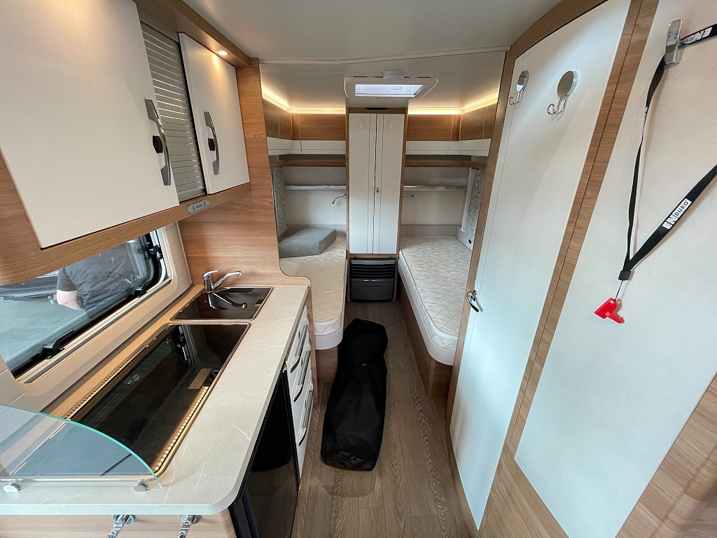 Hobby 460 LU De Luxe / Köp nu – hämta till våren! - Hobby