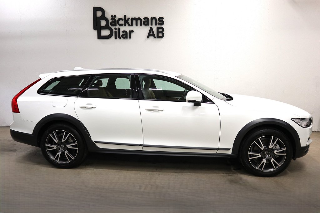 Volvo V90 Cross Country D4 AWD Pro Aut Skinn Nav Drag Värm.