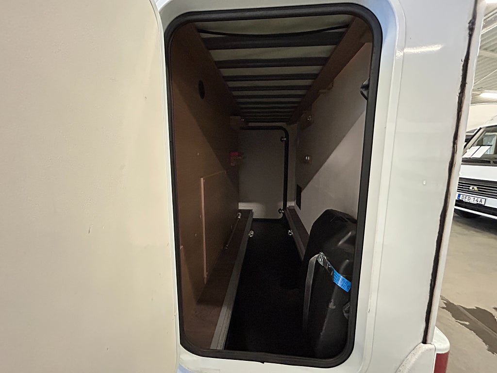 Carado V 132 / Cykelställ / Markis / Under 6m / B-körkort - Carado