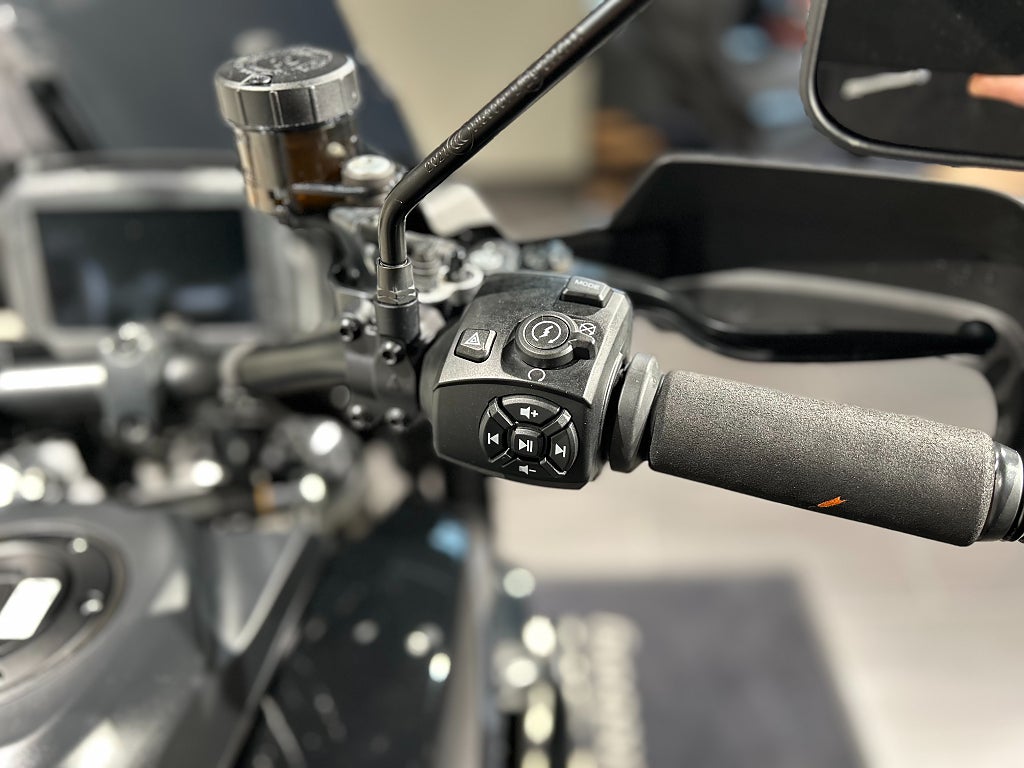 Harley-Davidson Pan America 1250 Special / Slip-on / Adaptive Ride Height