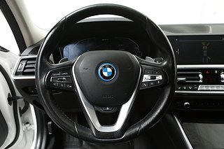 Kombi BMW 330e 11 av 27