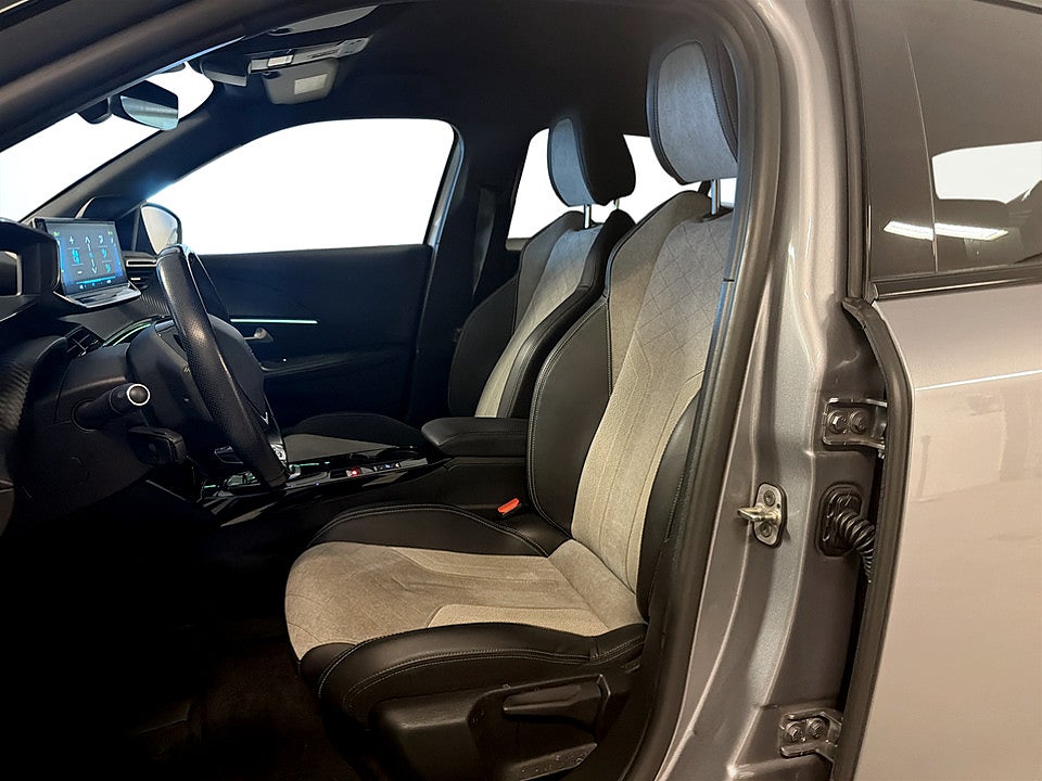 Bild på Peugeot E-2008 GT Pack 50kWh 136hk Aut B-KAMERA CARPLAY