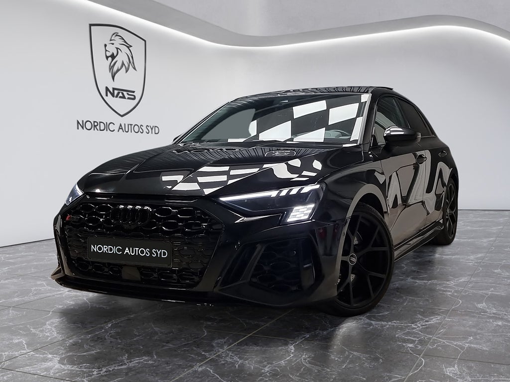 Audi RS3 / Sportback / Pano / Matrix / BO / Head up / Navi