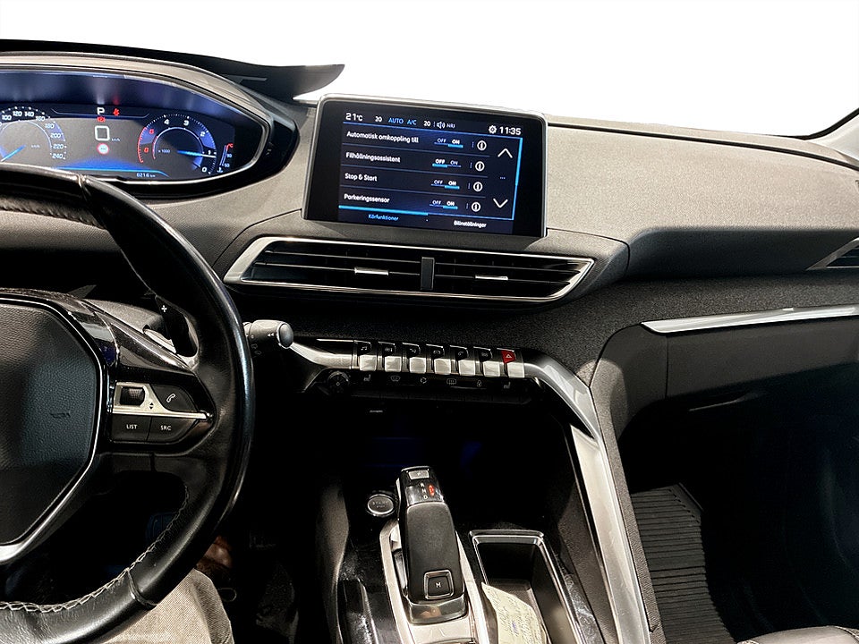Bild på Peugeot 3008 Allure 1.6 BHDi 120hk Aut ELSTOL PANO DRAG