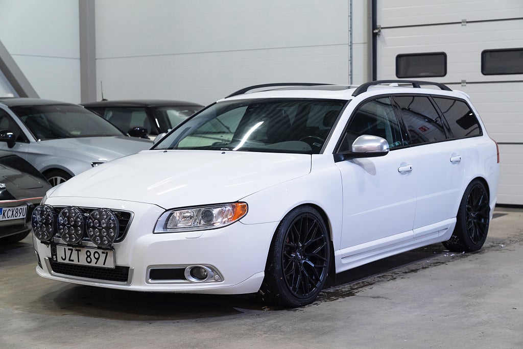 Volvo V70 D4 R-Design 