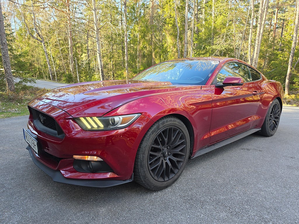 Ford Mustang EcoBoost SelectShift Ny besiktigad