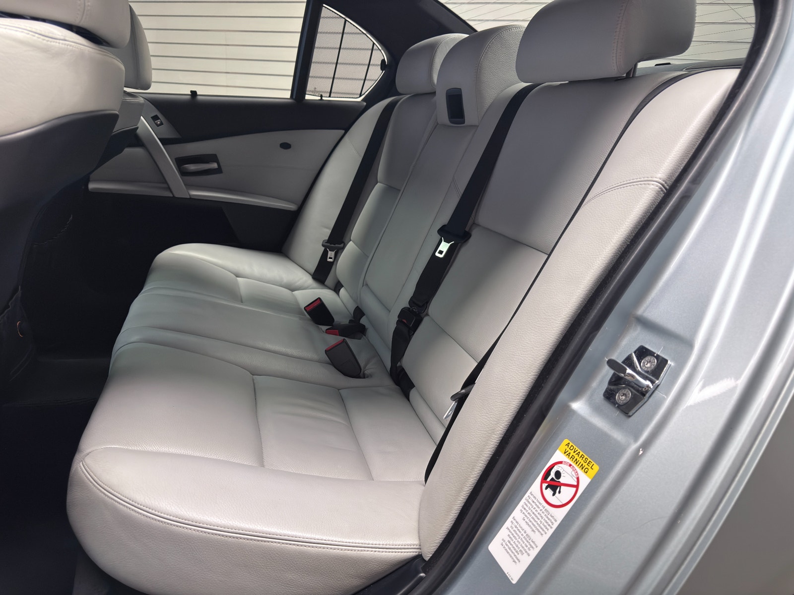 BMW M5 Sedan E60 5.0 V10 507hk | Svensksåld | Fullservad 2006 - miniatyr 18