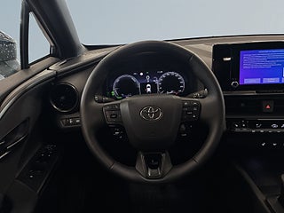 Toyota C-HR PHEV e-CVT S&V-hjul/ Backkam/Rattvärm/Carplay/Keyless – bild 9