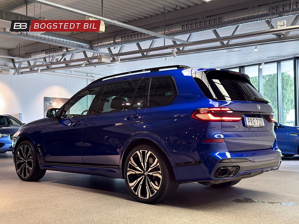 BMW X7 M60i xDrive 530hk | Se spec | Nyskick