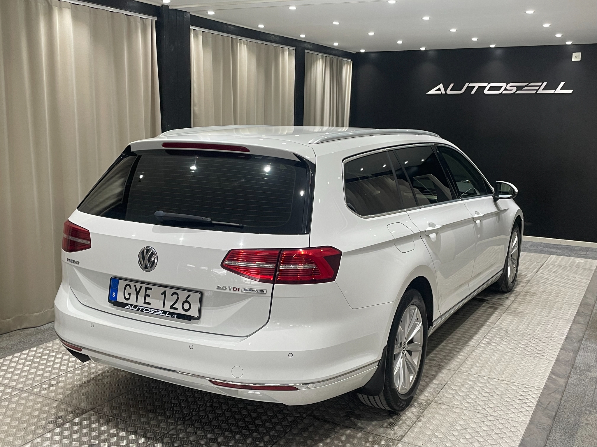 Volkswagen Passat 2016, bild 6/51