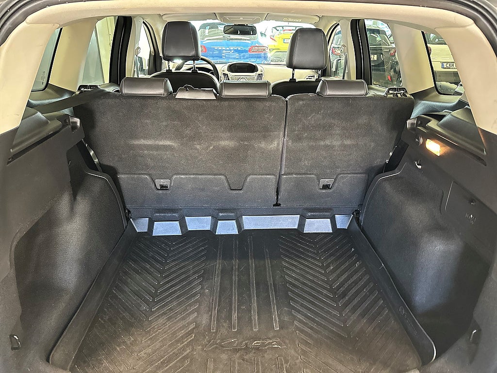 Ford Kuga 2.0 TDCi AWD Powershift 180HK/DRAG/D-VÄrm/Kamrem Bytt