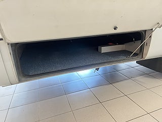 Husbil-integrerad Bürstner I 685 8 av 24