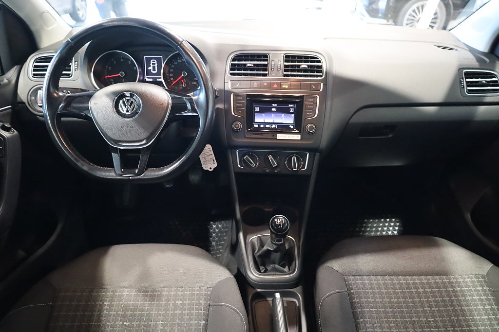 Volkswagen Polo 5-dörrar 1.2 TSI M-Värme Blåtand Nyservad 2017