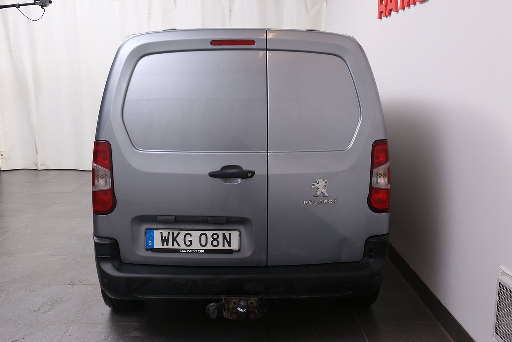 Peugeot Partner 1,5 BlueHDi 130hk Aut Skåp Värmare Drag Moms 2020