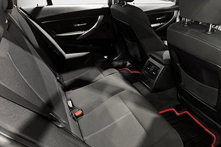 Kombi BMW 320 16 av 23