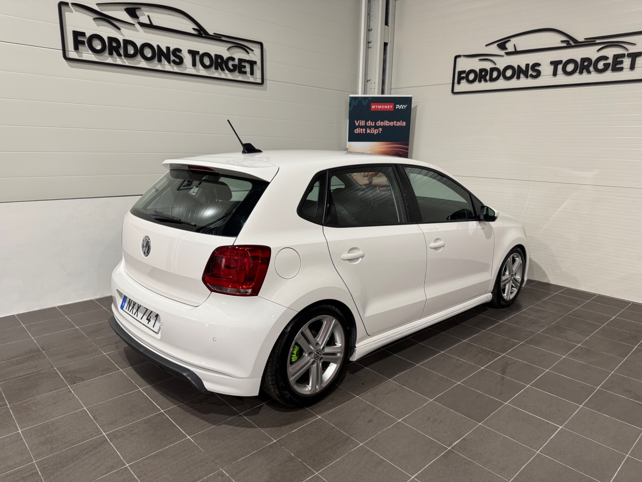 Volkswagen Polo 5-dörrar 1.2 TSI R-Line 2014, bild 6/45