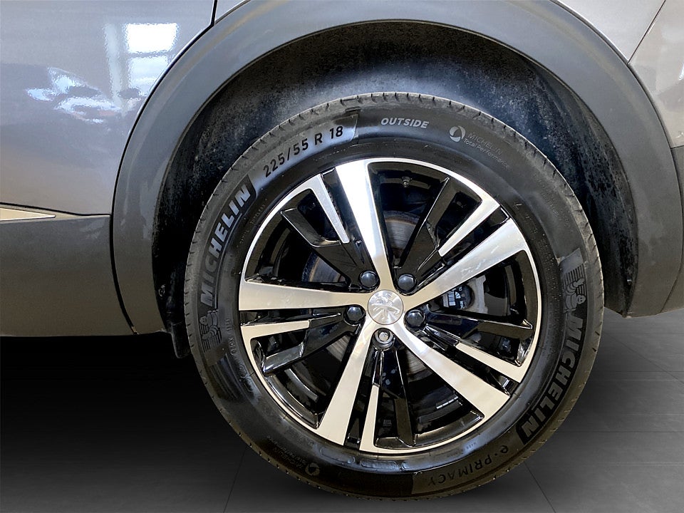 Bild på Peugeot 5008 GT 1.2 PT 130hk Aut 7-SITS B-KAMERA NAV