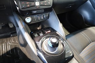 Halvkombi Nissan Leaf 16 av 23
