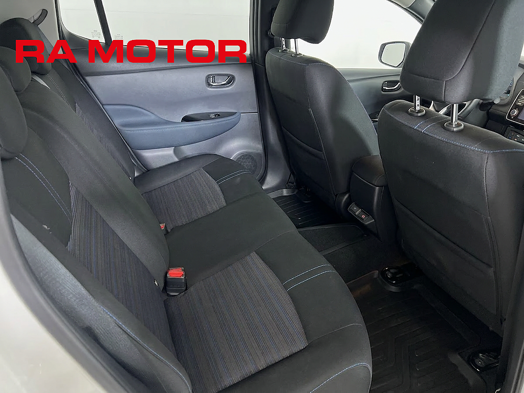 Nissan Leaf N-Connecta | 40kWh | Värmepump | 360 kamera | Navi | 2022