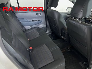 Halvkombi Nissan Leaf 9 av 16