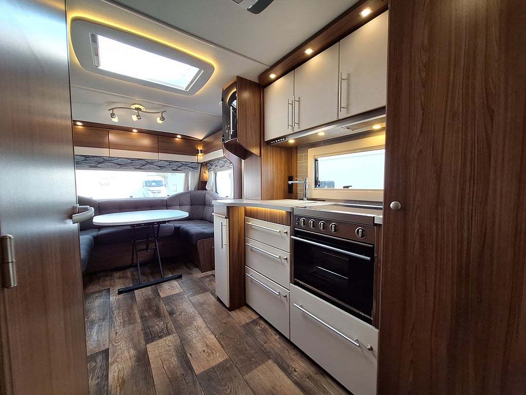 Polar Edition 590 LB 2.5 Långbädd, AC, Nytt Tält, 1 Ägare