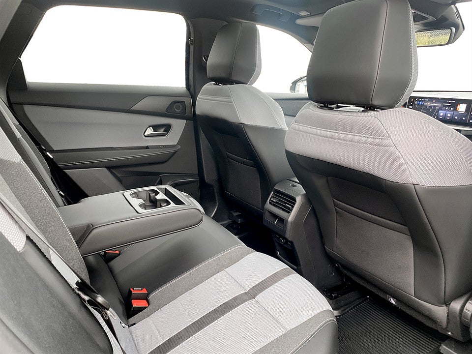 Bild på Opel Grandland GS Hybrid 136hk Aut B-KAMERA CARPLAY