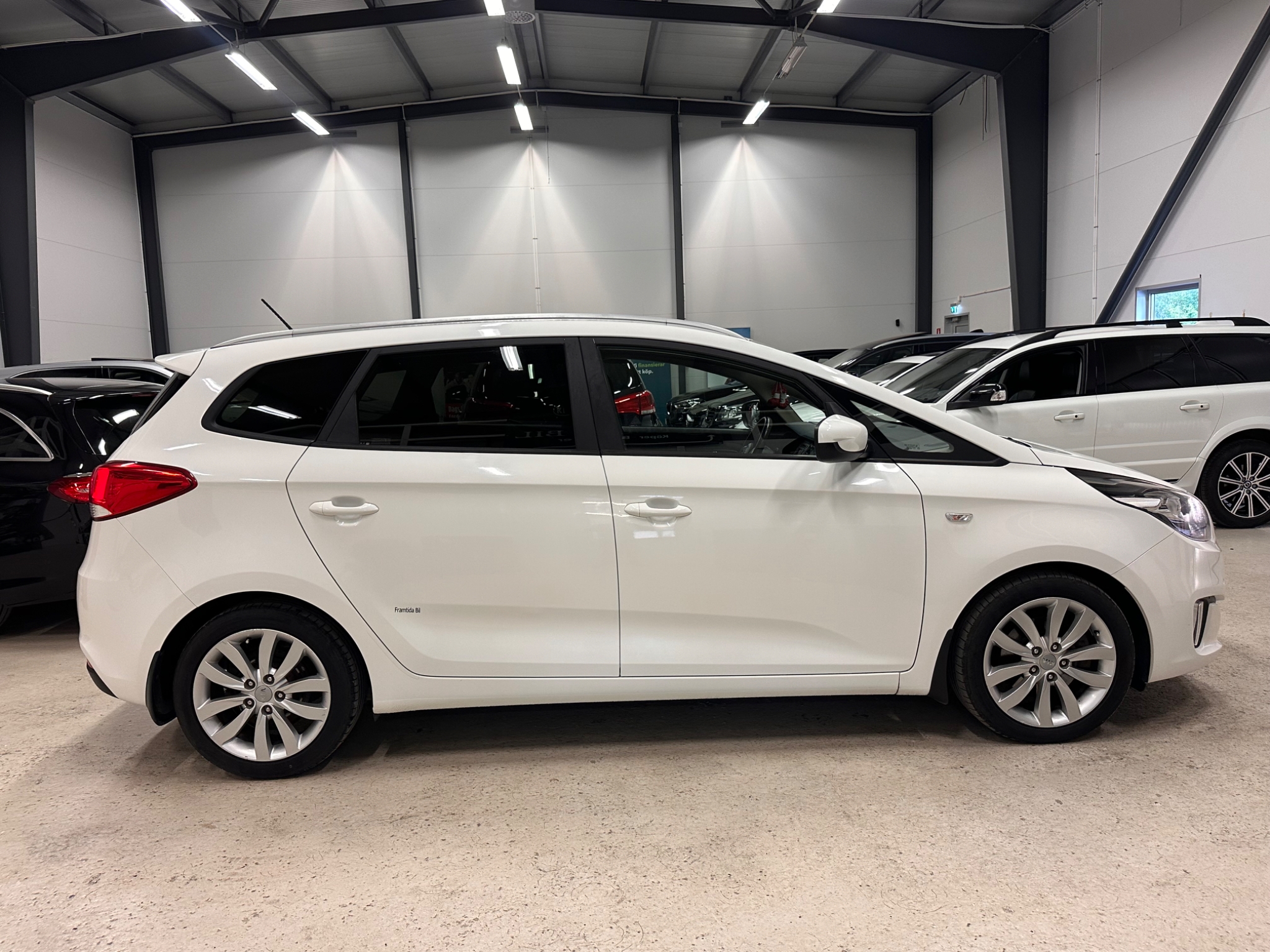Kia Carens 2016, bild 2/46