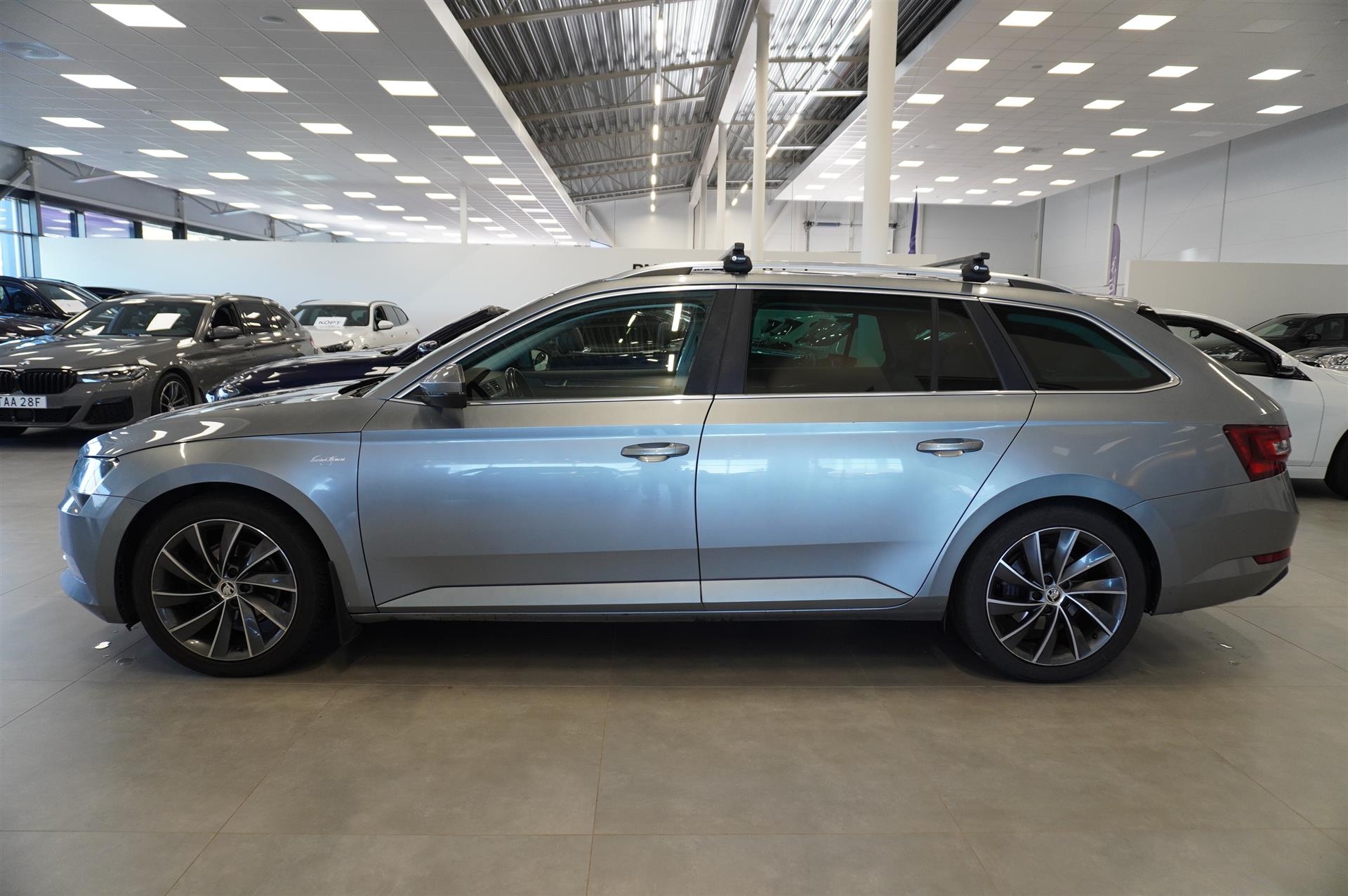 Skoda Superb 2.0 TDI SCR 2016, kuva 3/10