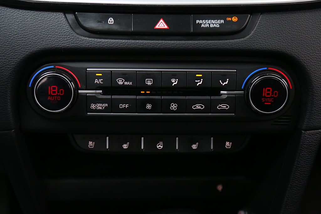 Kia Ceed Sportswagon Plug-in Plus 2 Panorama Skinn Drag Värmare