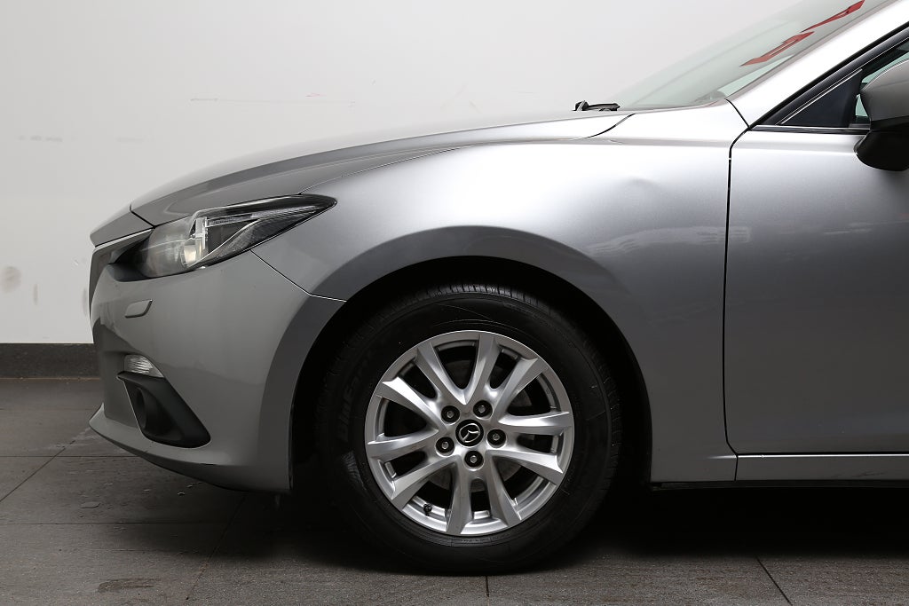 Mazda 3 Sport 2,0 SKYACTIV-G 120hk Vision Navi P-sensorer 2016