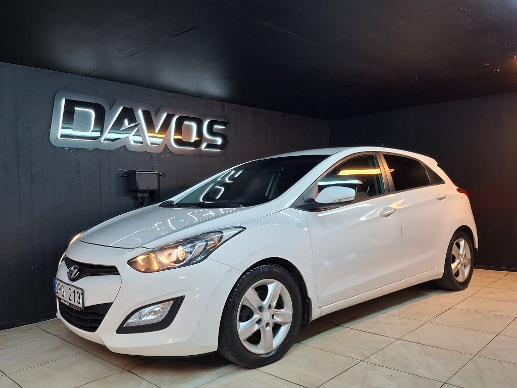 Hyundai i30 5-dörrar 1.6 CRDi Sport  M-Värmare NyBes
