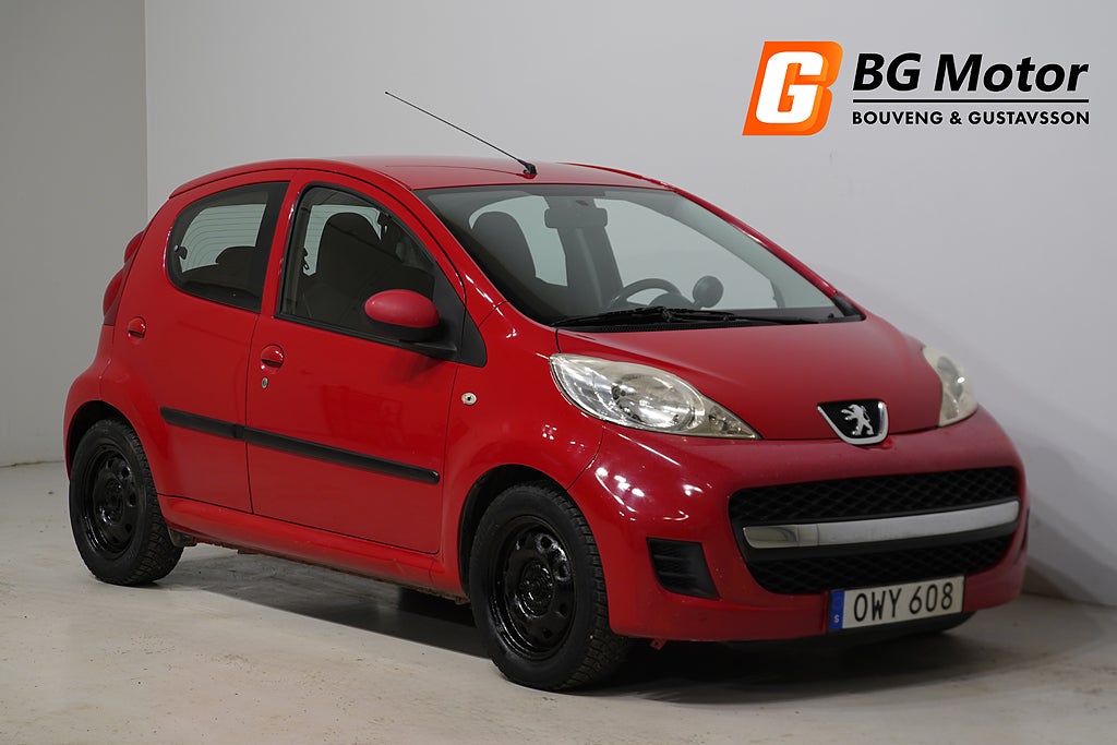 Peugeot 107 5-dörrar 1.0 68HK Nyservad/AUX/Elhissar