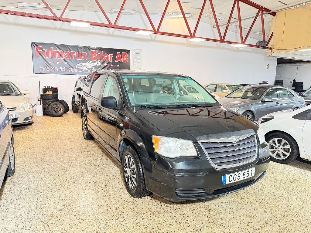 Chrysler Town & Country 3.3 V6 Ny Servad 7-Sits 175HK