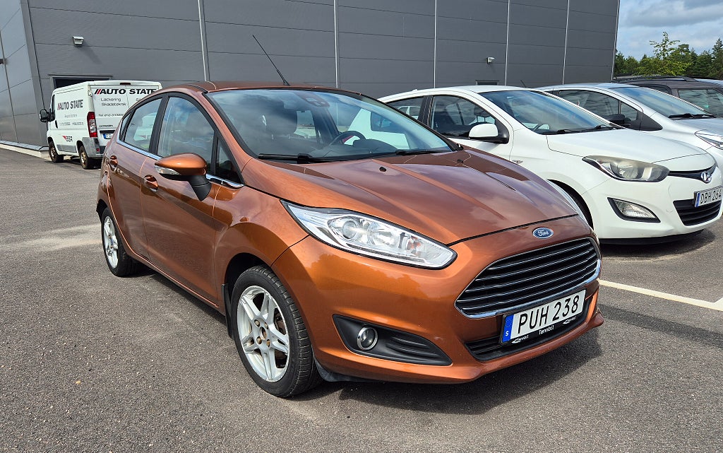 Ford Fiesta 5-dörrar 1.0 Titanium EU6 Nyservad/kamrem 