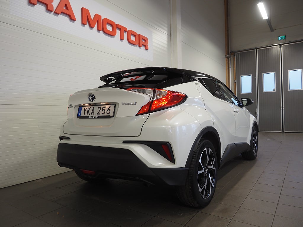 Toyota C-HR Hybrid 122hk CVT Style | Backkamera | 2017