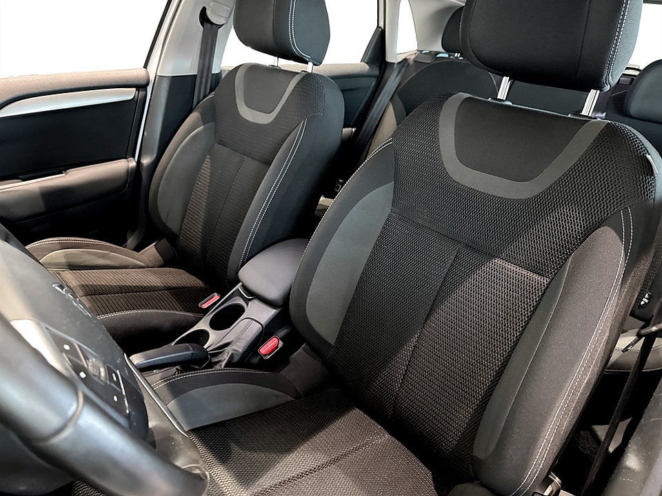 Bild på Citroën C4 1.2 e-THP 130hk Aut - BACKSENSORER ACC