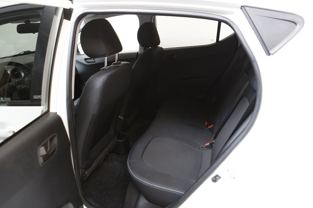 Hyundai i10 1,0 67hk GO! Edition 5D P-sensorer Bluetooh 2016