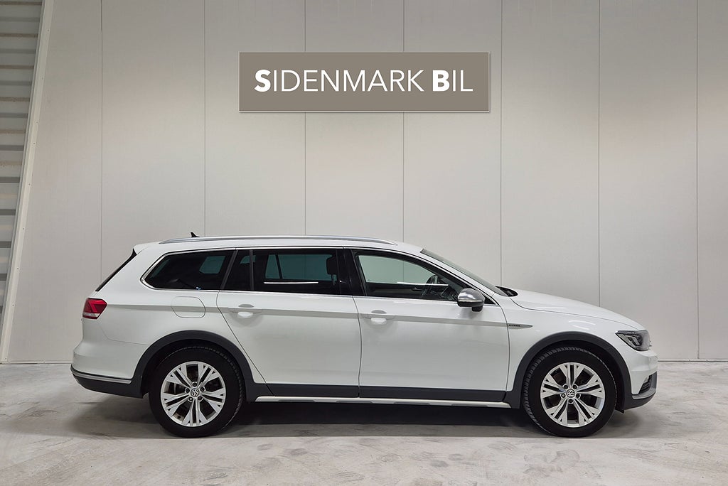 Volkswagen Passat Alltrack 190hk 4Motion Alltrack D-värmare Drag Bkamera Skinn PDC