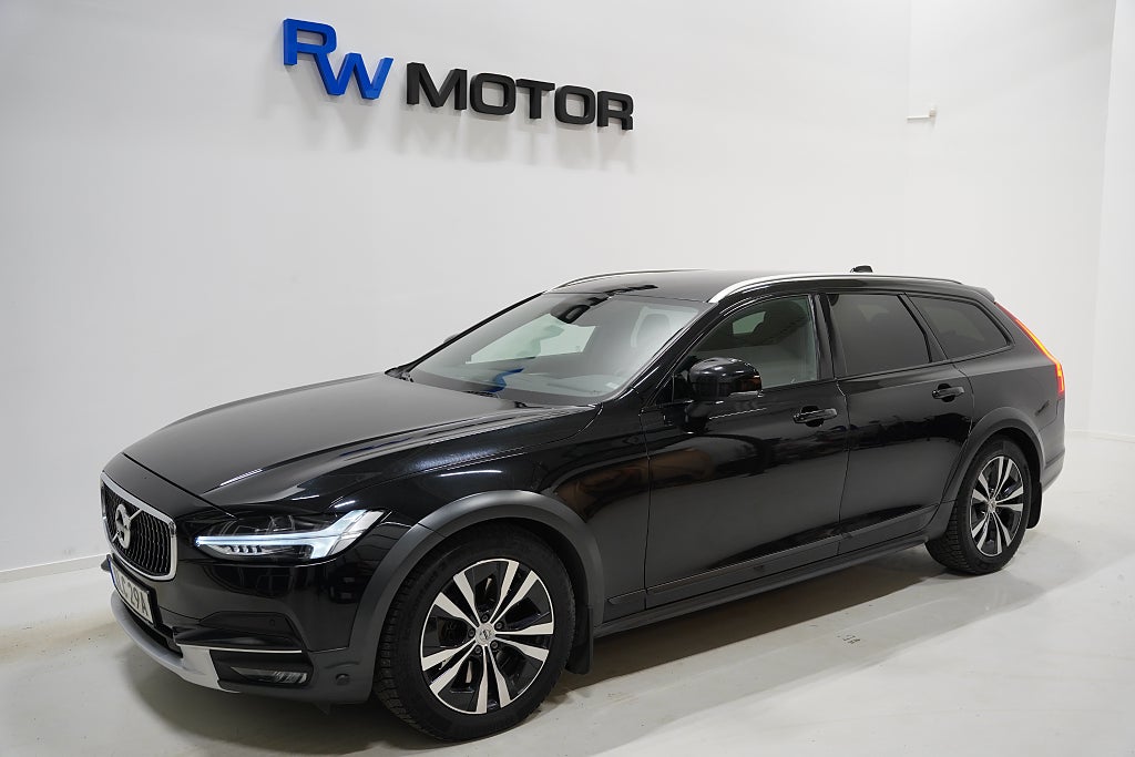 Volvo V90 Cross Country D4 AWD 190hk Skinnstolar H/K Drag B-kamera Carplay VOC Navi