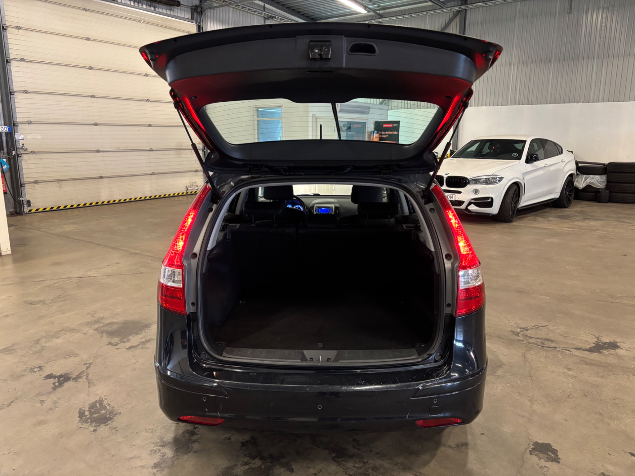 Hyundai i30 cw 1.6 CRDi Business Euro 5 2011, bild 6/43