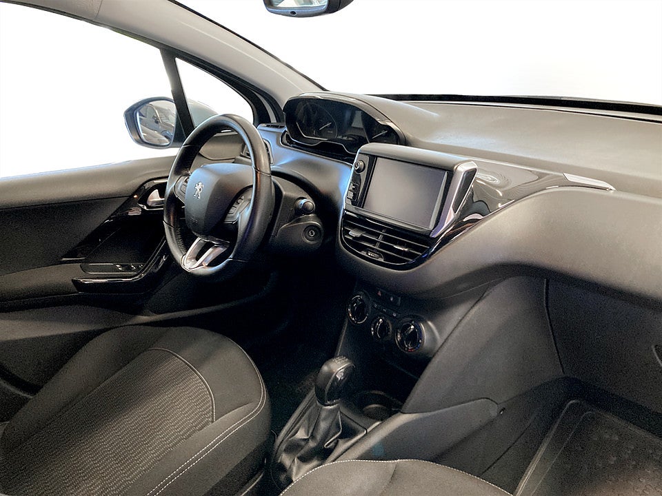 Bild på Peugeot 208 5D Active 1.2 PT 82hk FARTHÅLLARE