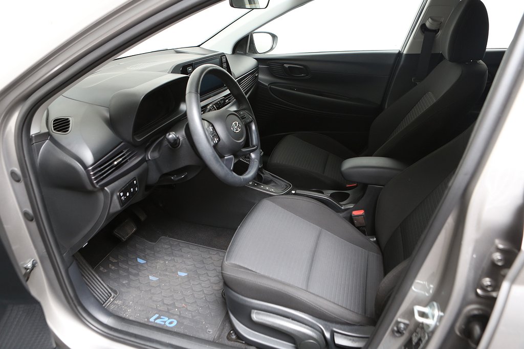 Hyundai i20 1,0 T-GDI 100hk Essential Aut 5D Motorvärmare 2022