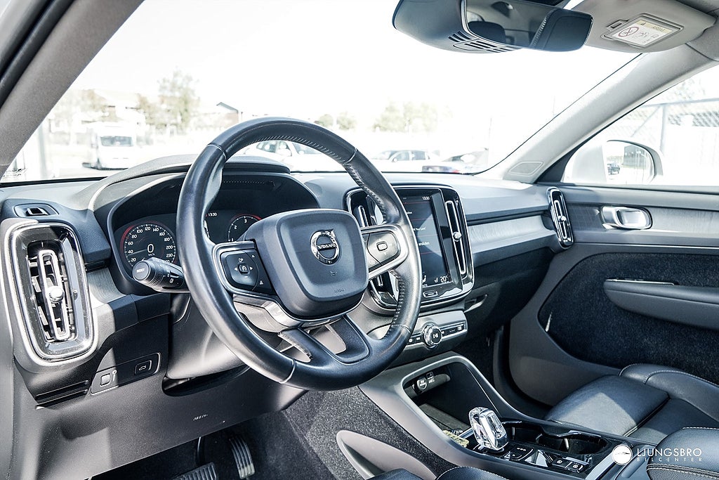 Volvo XC40 D4 AWD Inscription / Drag / Värmare / Pano / Skinn