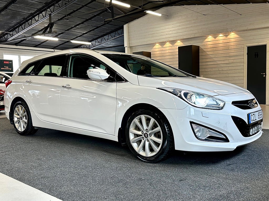 Hyundai i40 cw 1.7 CRDi Business F-B sensor Rattvärme 136hk