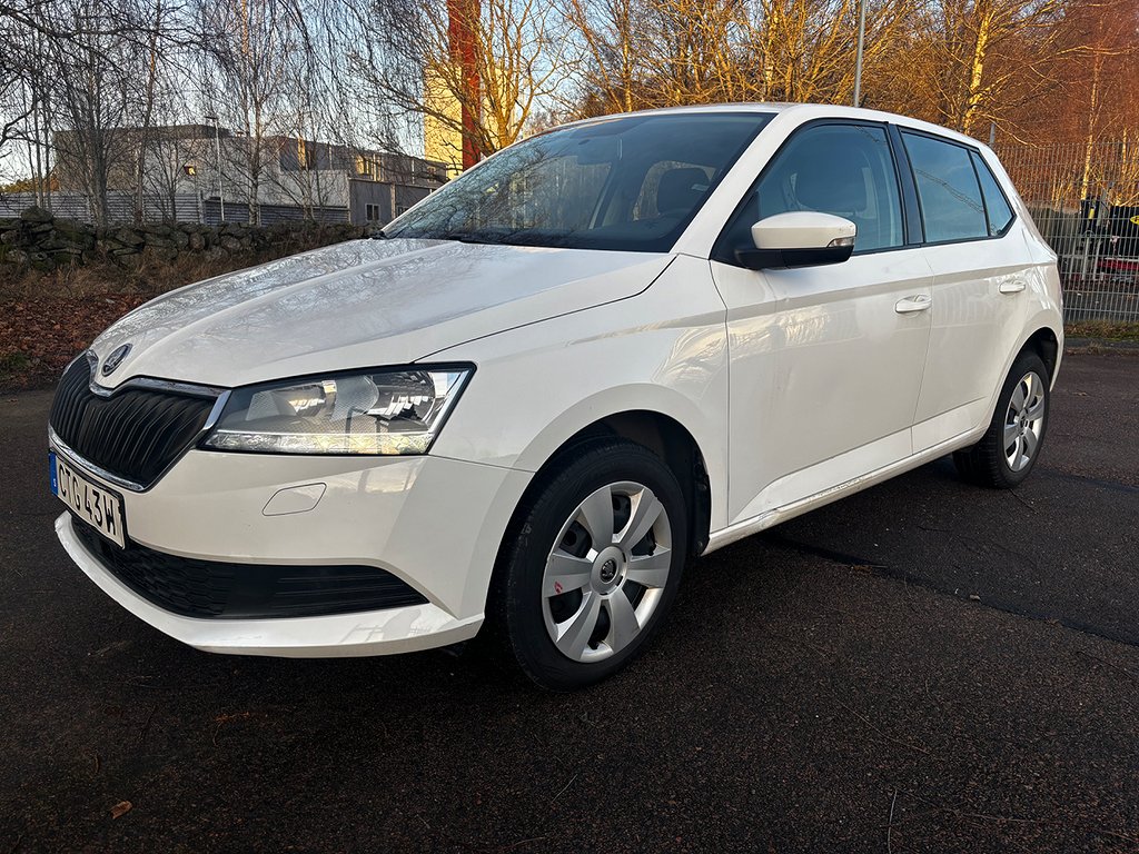 Skoda Fabia 1.0TSI Ambition Automat 1Ägare Euro6 MOMS/VAT