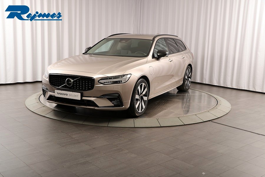 Volvo V90 Recharge T6 Plus Dark