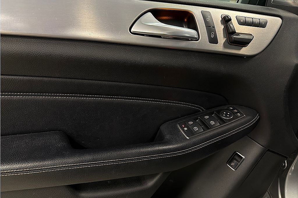 Mercedes-Benz ML 350 4MATIC, AMG, Vhjul, Pano, Värmare, 4,99% RÄNTA